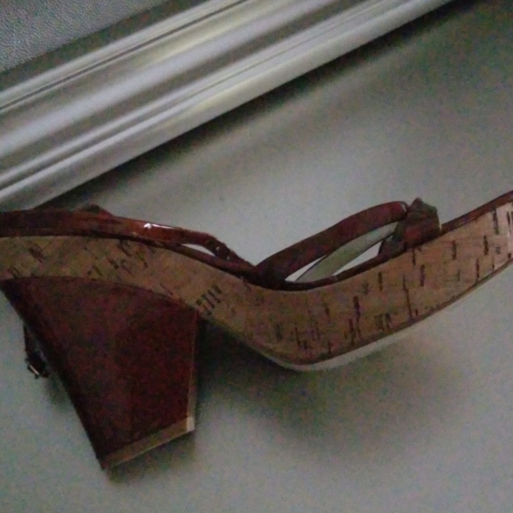 Shoes - Picture 2 of 5
